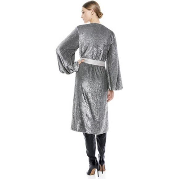 New York Alice + Olivia Silver Sequin Wrap Midi Dress Size 8 - Picture 4 of 12